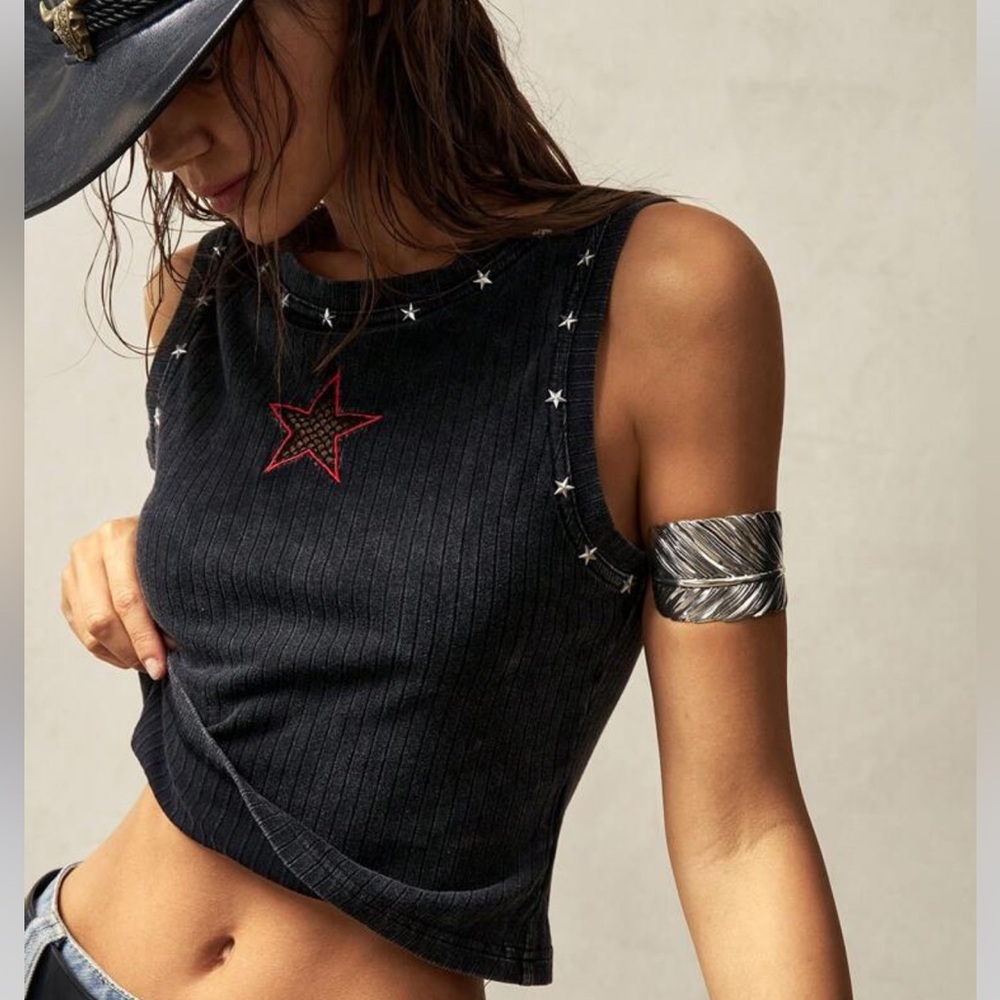 Black Ribbed Sleeveless Tank Top with Red Star Embellishment NWT boho sz sm - Picture 6 of 7